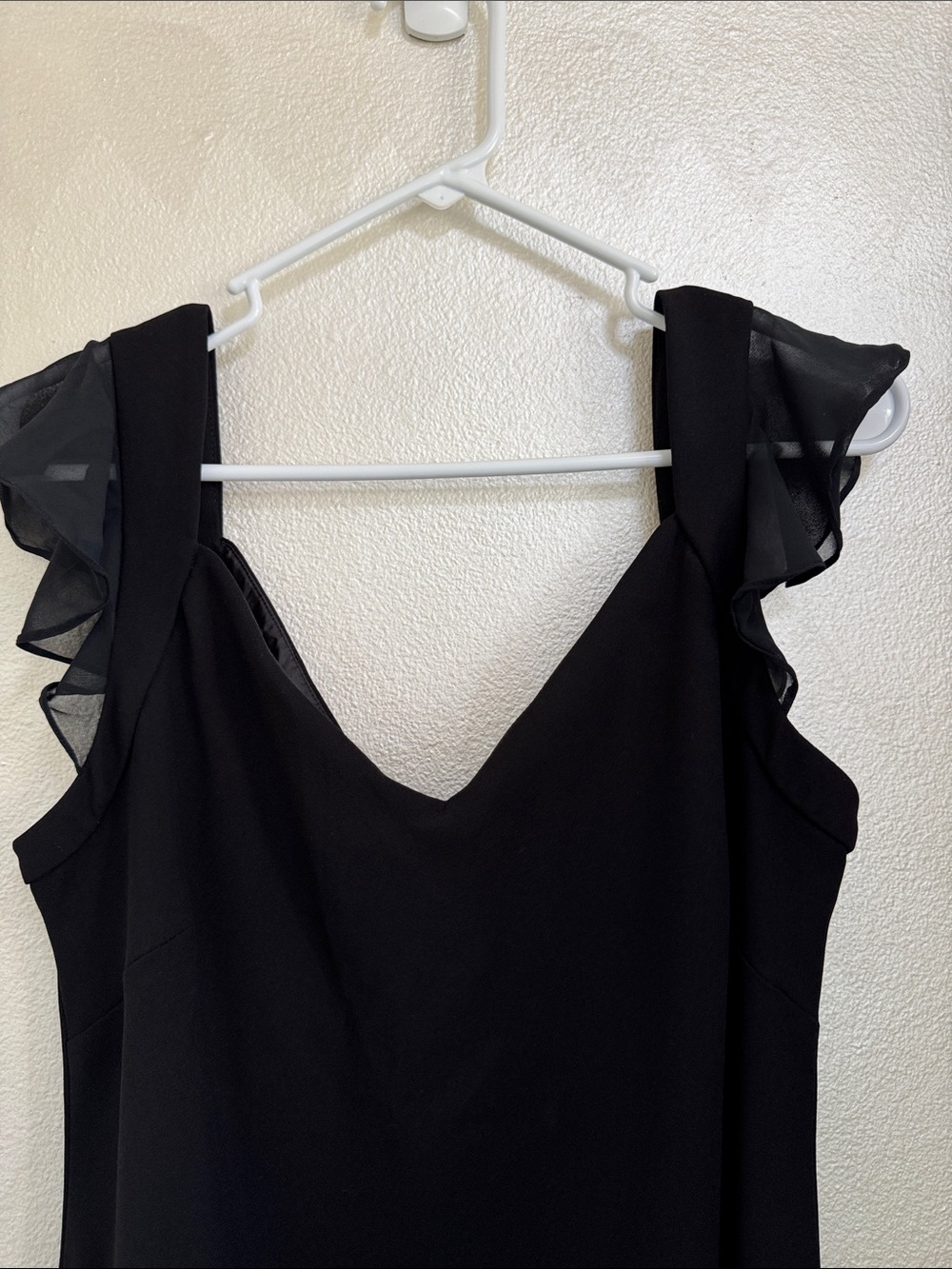 Evan-Picone Chiffon Ruffle-Shoulder Midi Dress in Black - Picture 2 of 4